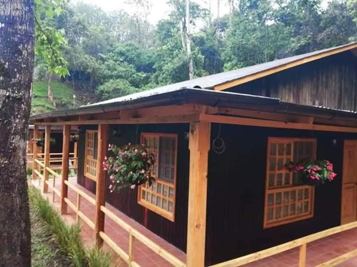 Estancia Del Monje Coban Exterior photo