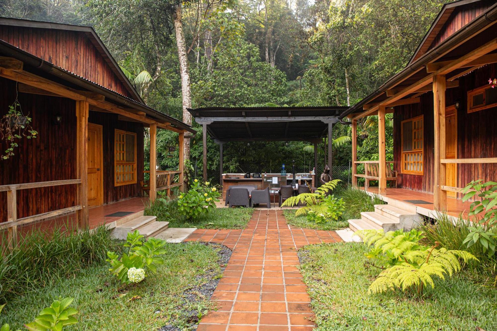 Estancia Del Monje Coban Exterior photo