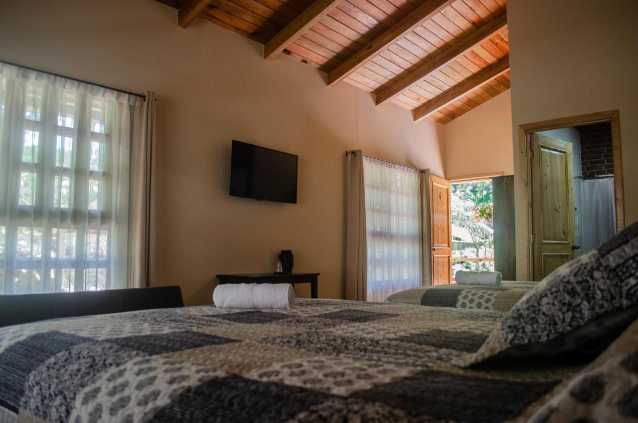 Estancia Del Monje Coban Exterior photo